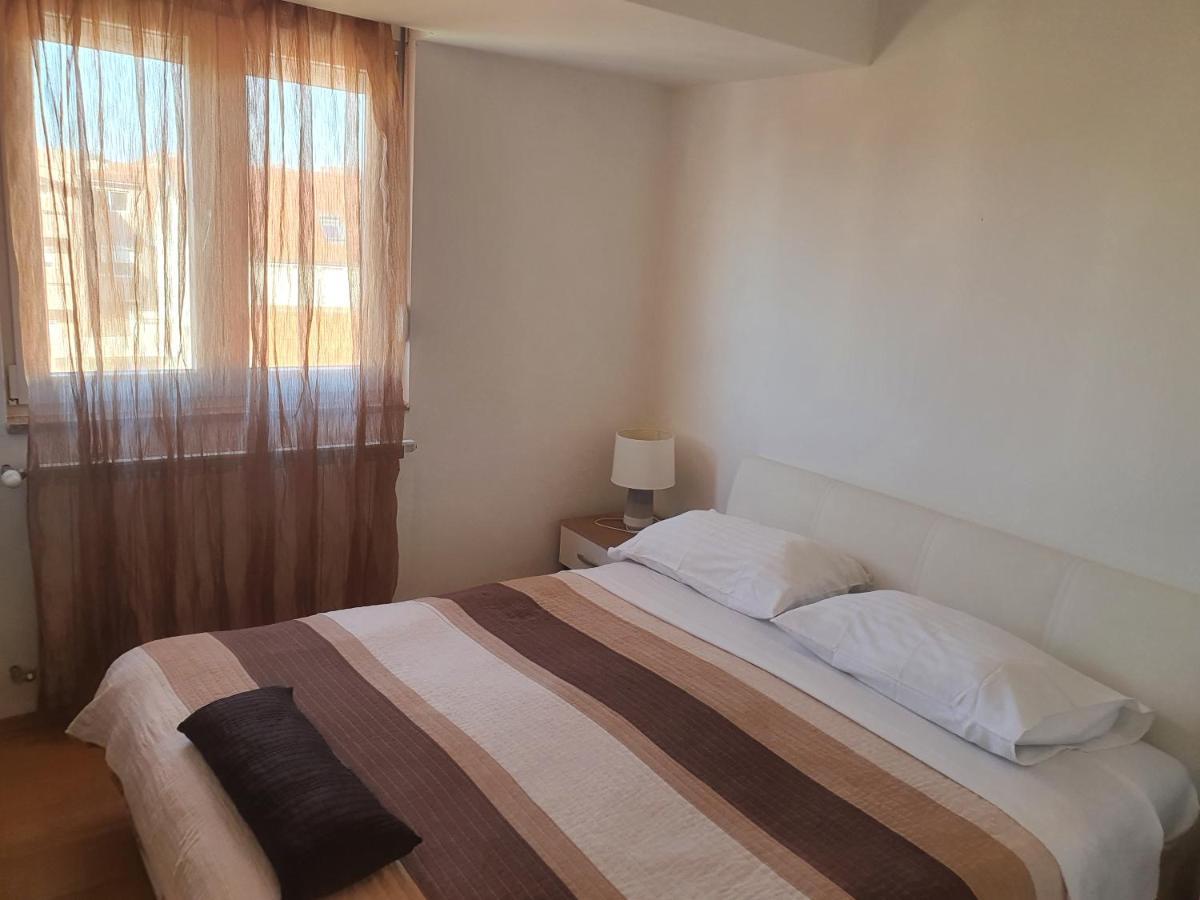 Cozy Two-Bedroom Apartment 자다르 외부 사진
