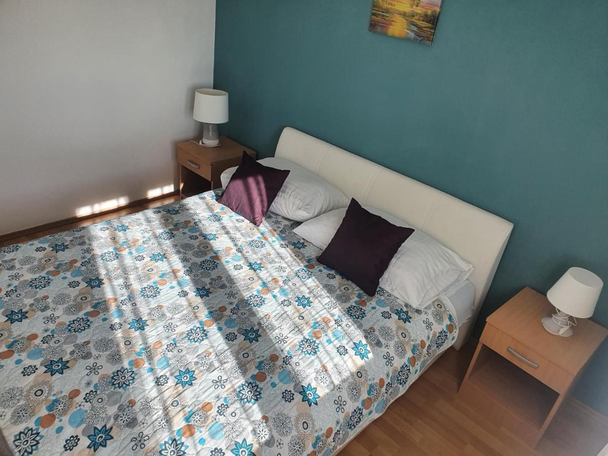 Cozy Two-Bedroom Apartment 자다르 외부 사진